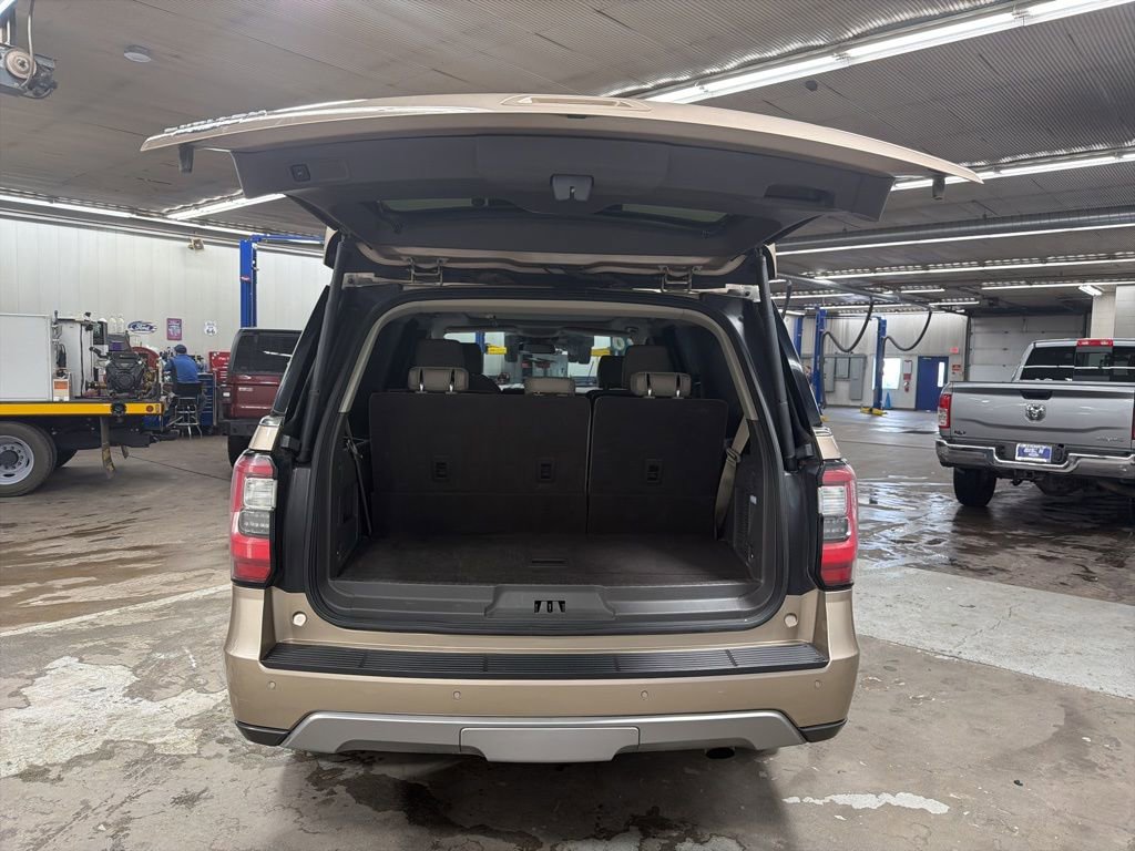 Used 2020 Ford Expedition Limited w/ Equipment Group 301A image 11