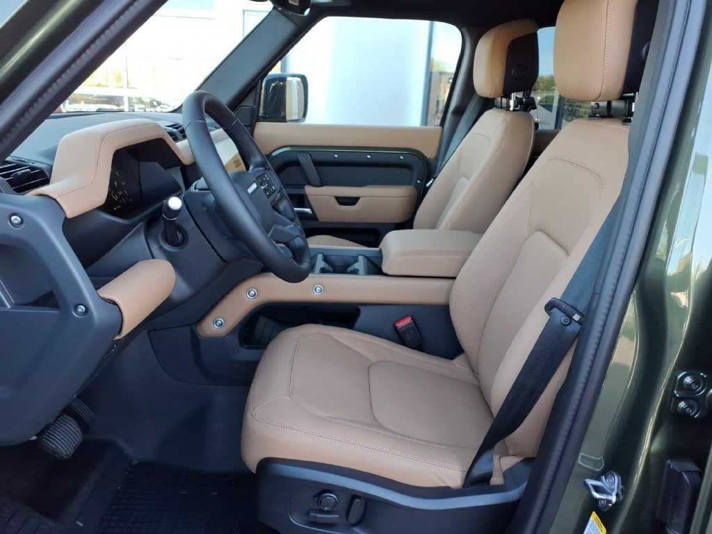 New 2026 Land Rover Defender 110 X-Dynamic SE AWD/4WD image 10