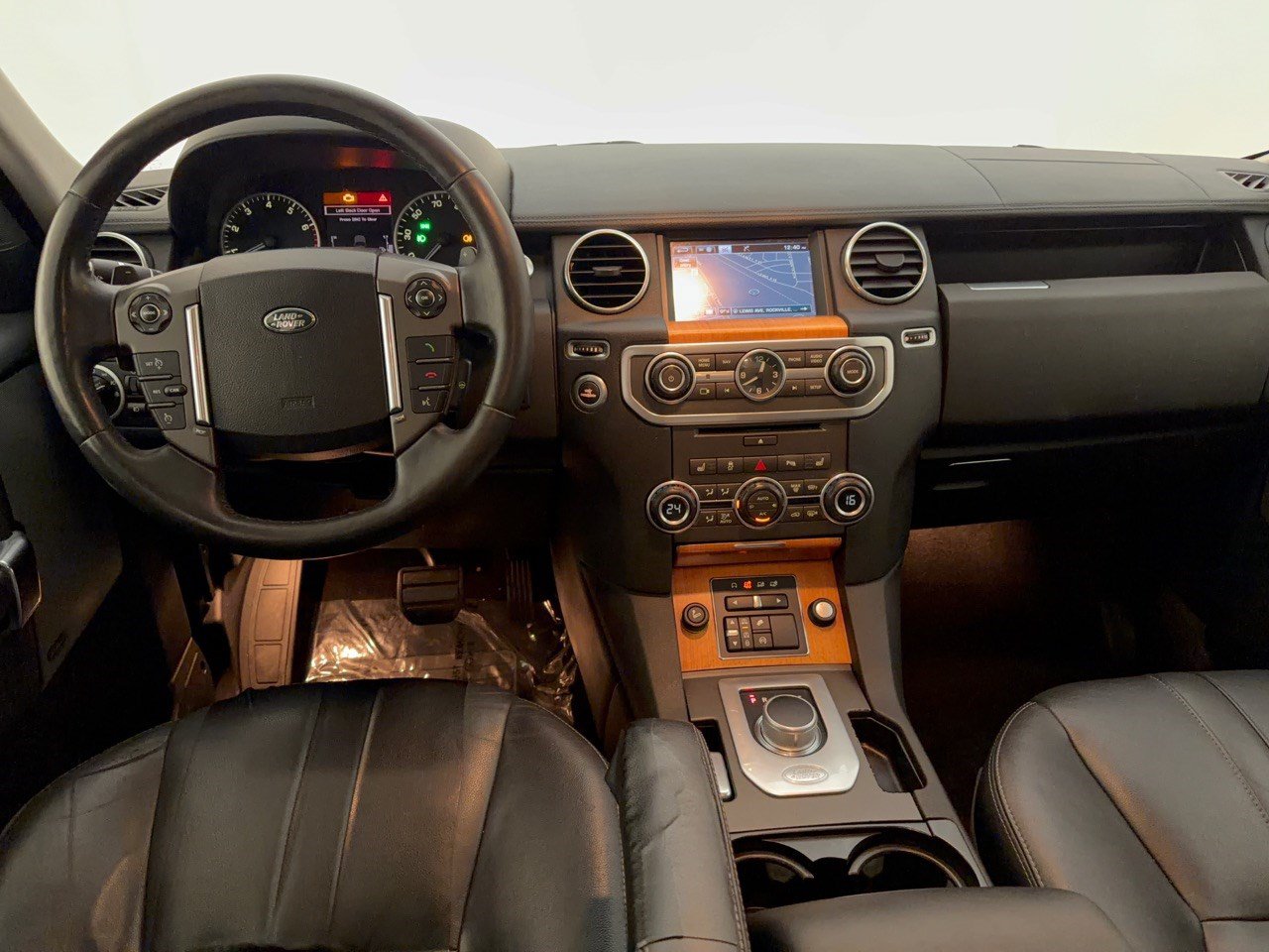Used 2014 Land Rover LR4 HSE AWD/4WD image 17