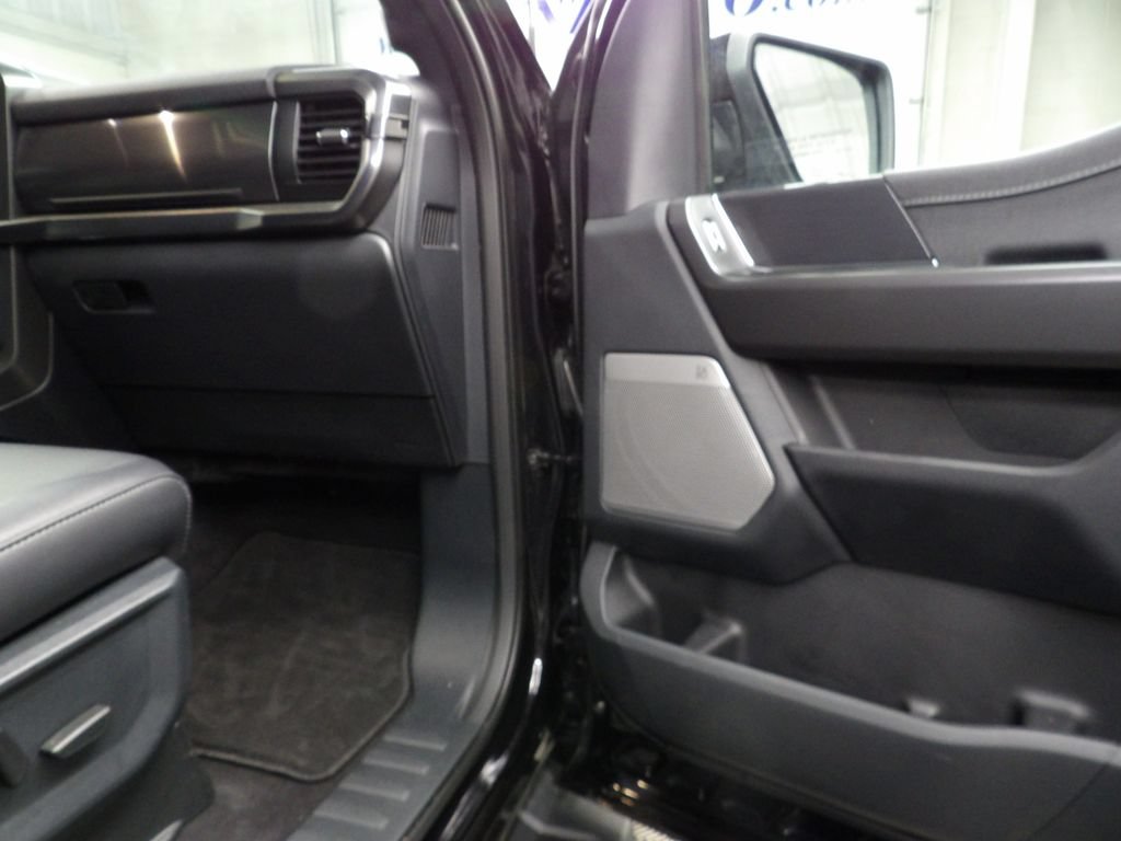 Used 2025 Ford F150 Lariat AWD/4WD image 40