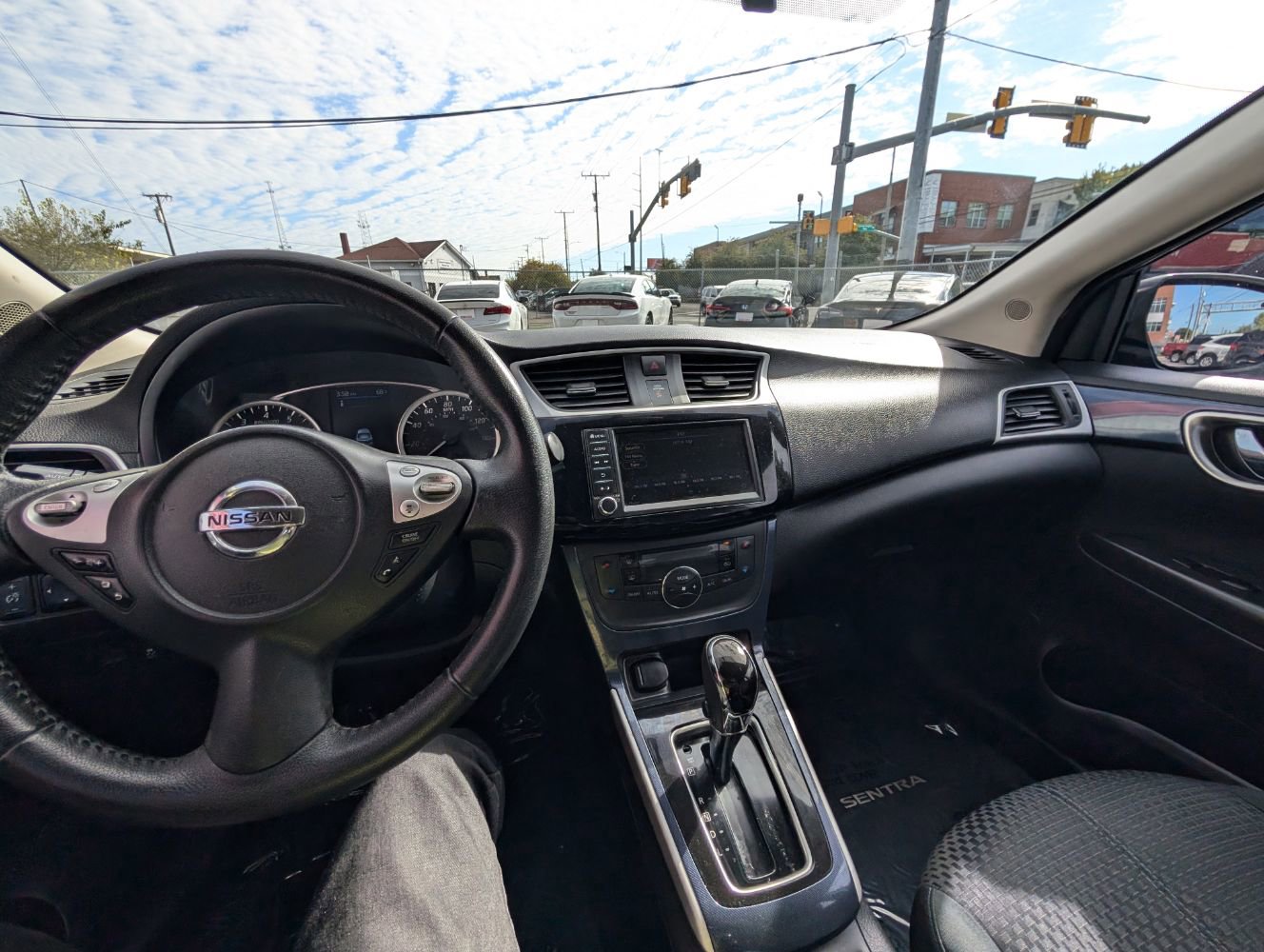 Used 2019 Nissan Sentra SR image 21