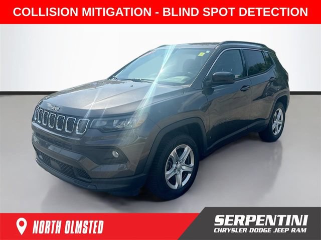 Used 2023 Jeep Compass Latitude AWD/4WD image 1