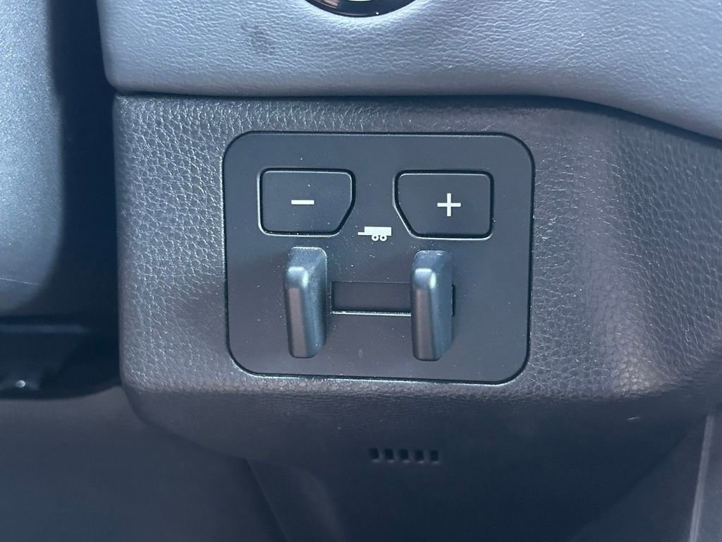 Used 2025 Toyota Tundra Platinum image 41