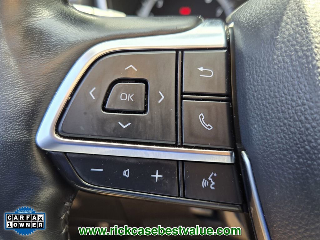Used 2021 Toyota Highlander Platinum FWD image 32