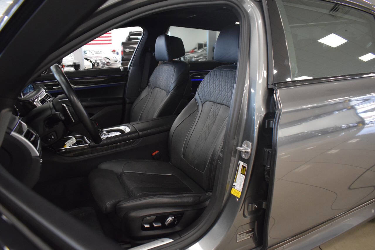 Used 2018 BMW 750i image 49