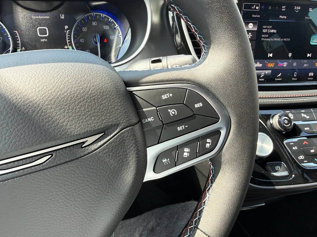 New 2027 Chrysler Pacifica Select FWD image 21