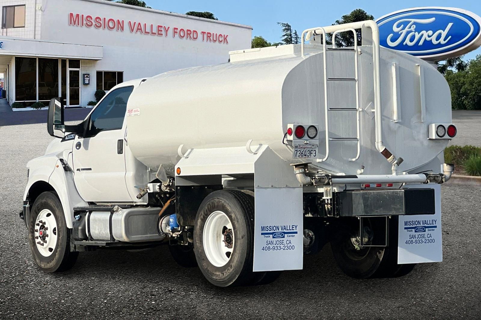 Used 2021 Ford F750 2WD Regular Cab Super Duty image 6