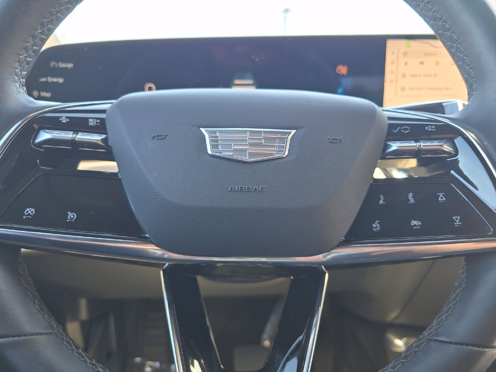Used 2024 Cadillac Lyriq Tech AWD/4WD image 27