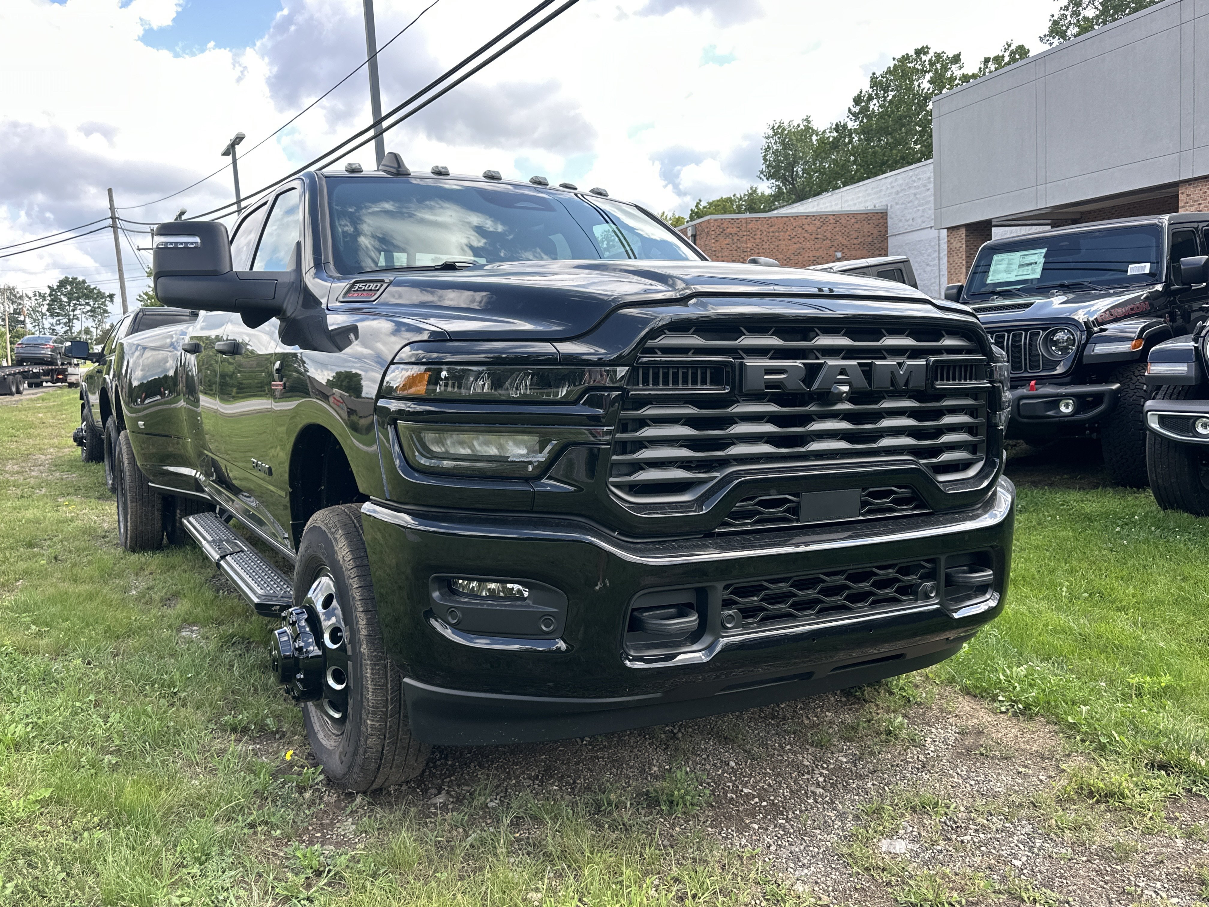 New 2026 RAM 3500 Big Horn AWD/4WD image 21