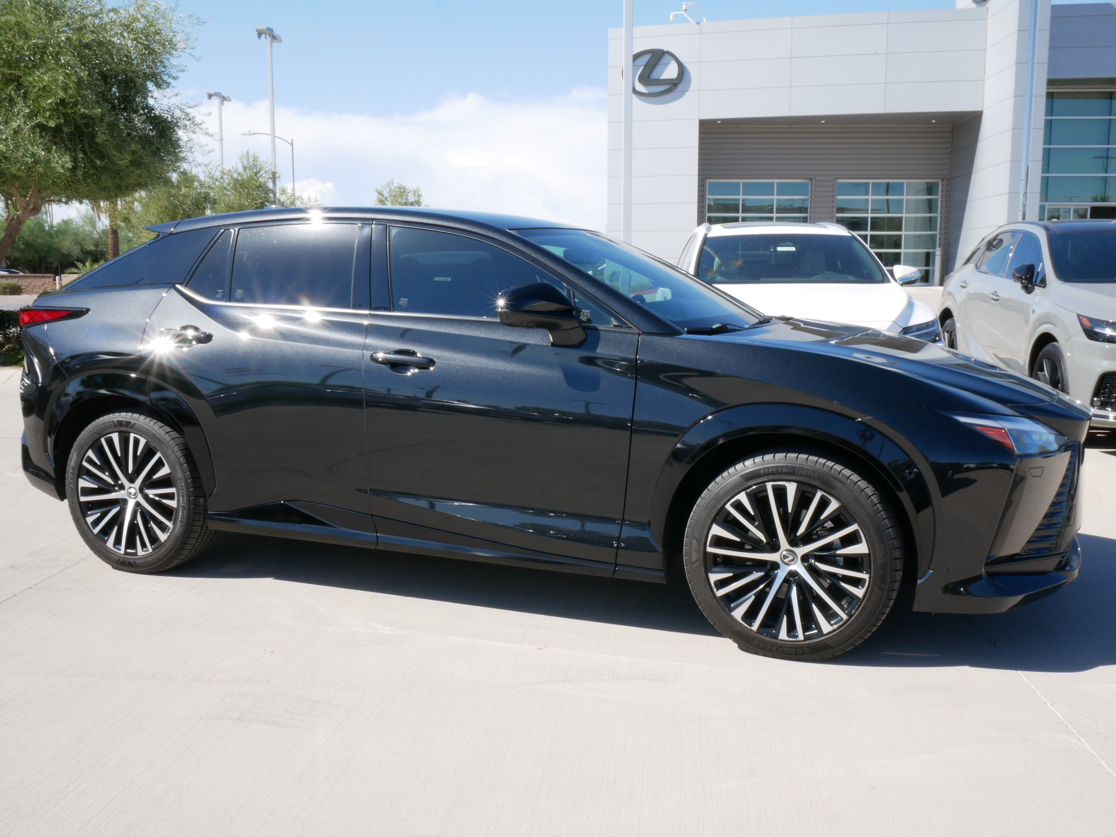 Used 2023 Lexus RZ 450e Premium w/ Accessory Package (Z1) AWD/4WD image 15