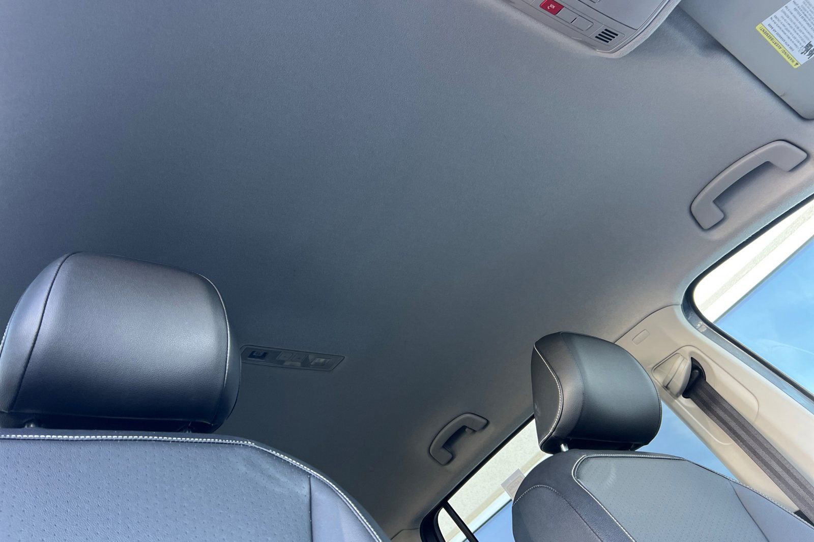 Used 2022 Volkswagen Tiguan SE image 18