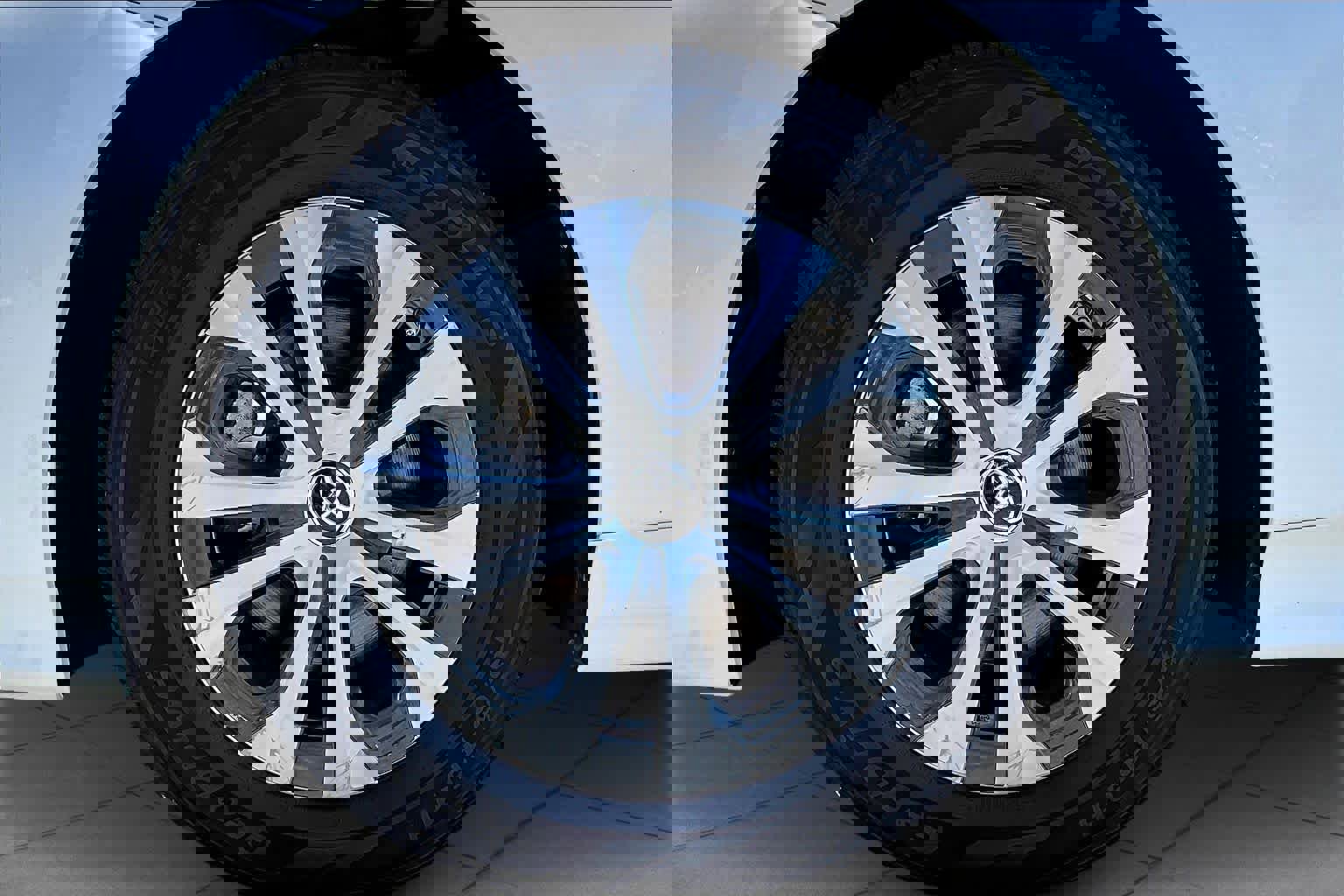 Used 2020 Toyota Prius Prime LE image 11