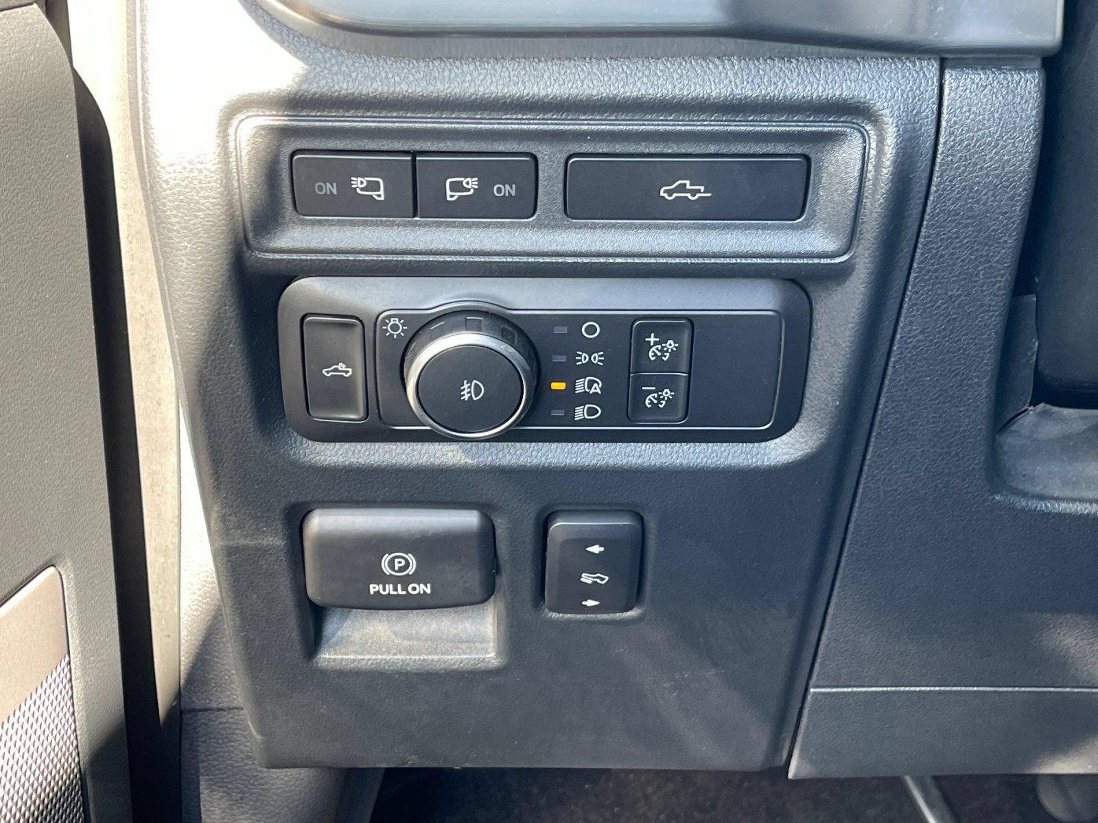 Used 2021 Ford F150 Lariat w/ Equipment Group 502A High AWD/4WD image 31