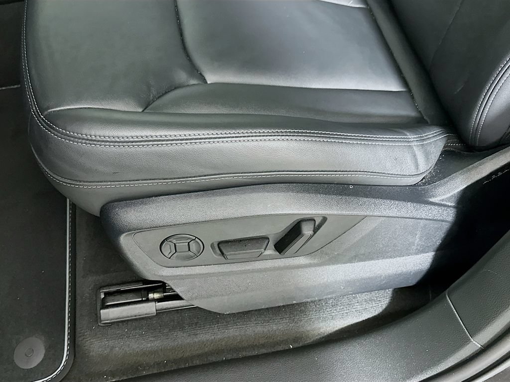 Used 2025 Audi Q7 2.0T Premium w/ Convenience Package AWD/4WD image 9