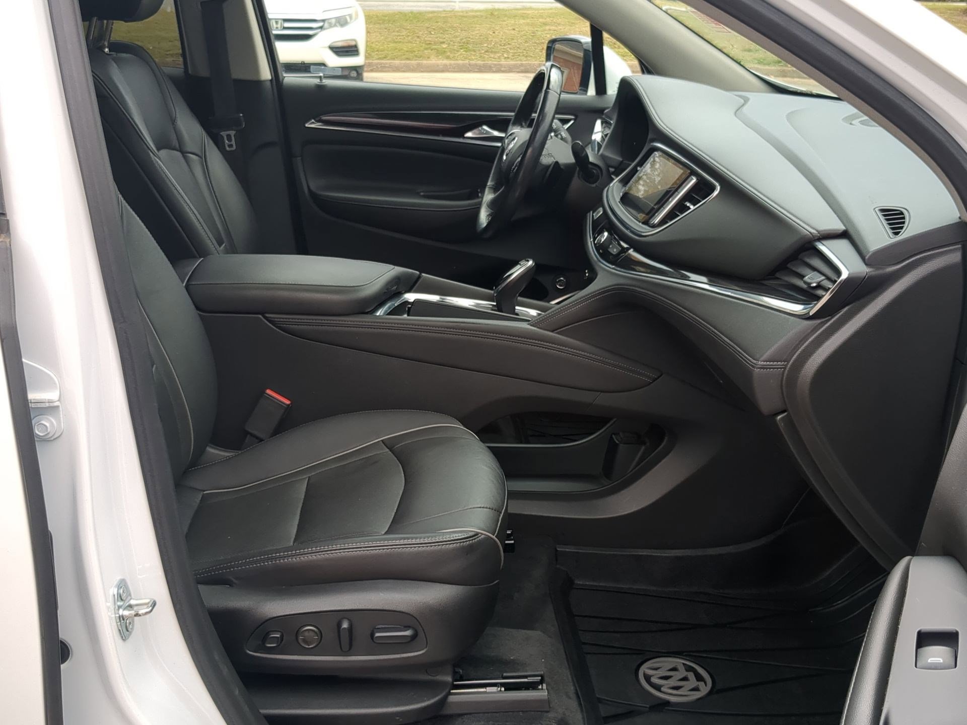 Used 2021 Buick Enclave Avenir w/ Avenir Technology Package image 25