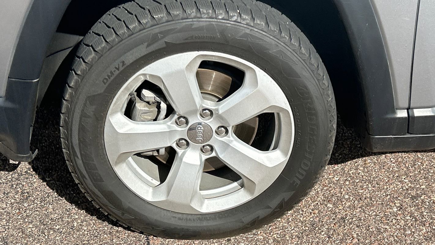 Used 2018 Jeep Compass Latitude w/ Popular Equipment Group image 15