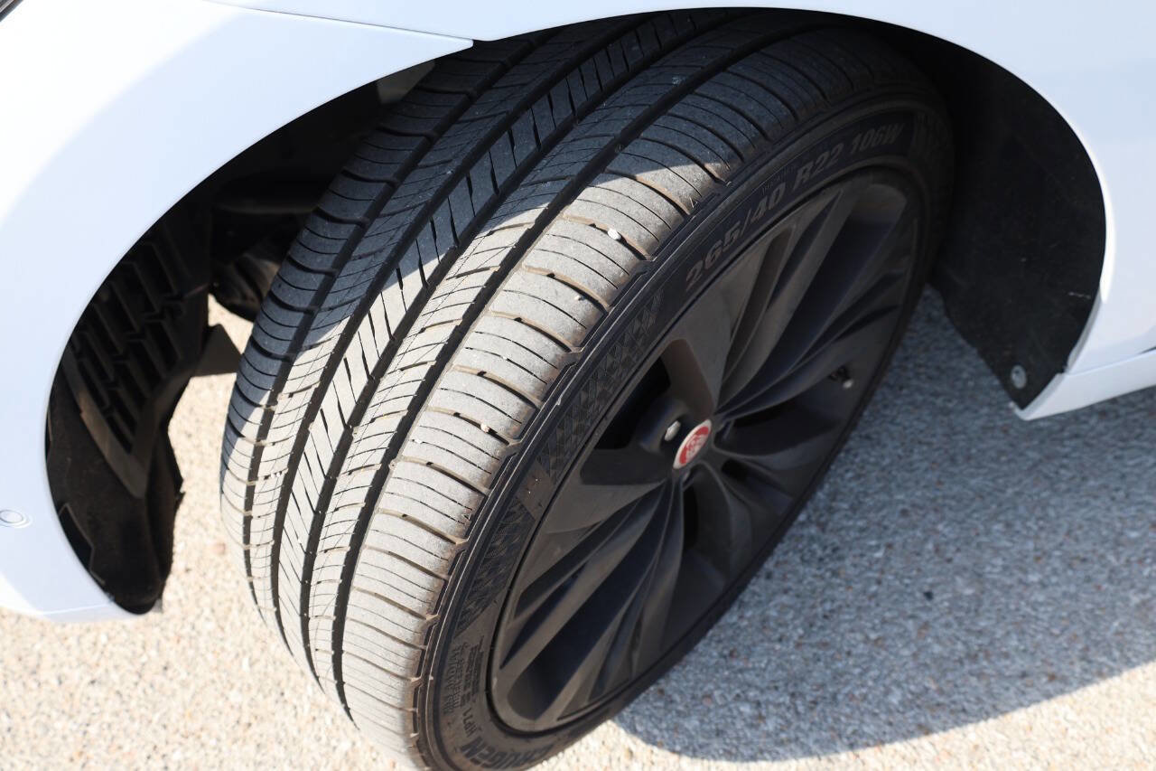 Used 2021 Jaguar F-PACE R-Dynamic S image 25