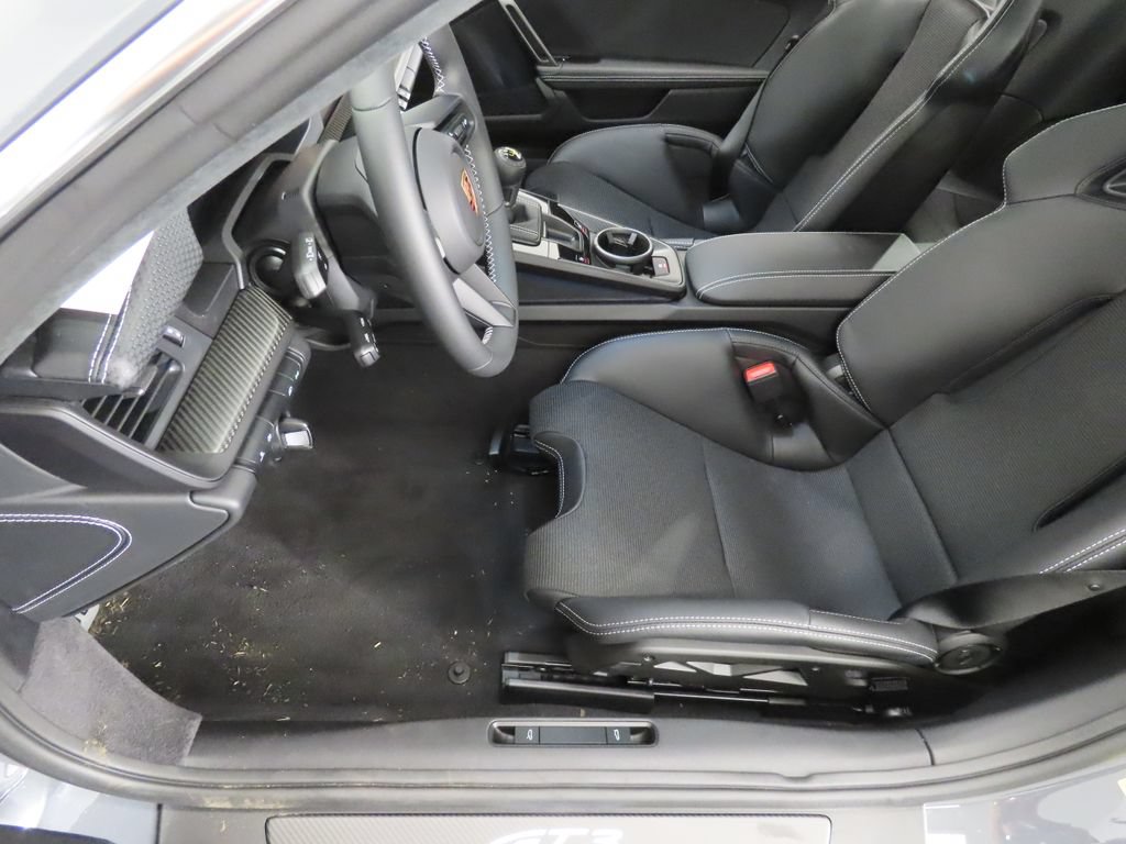 Certified 2026 Porsche 911 GT3 RWD image 38