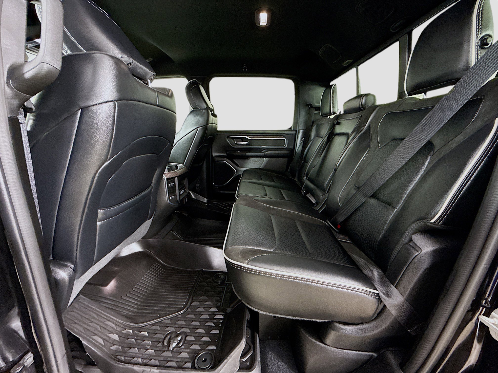 Used 2026 RAM 1500 Laramie w/ Sport Appearance Package image 33