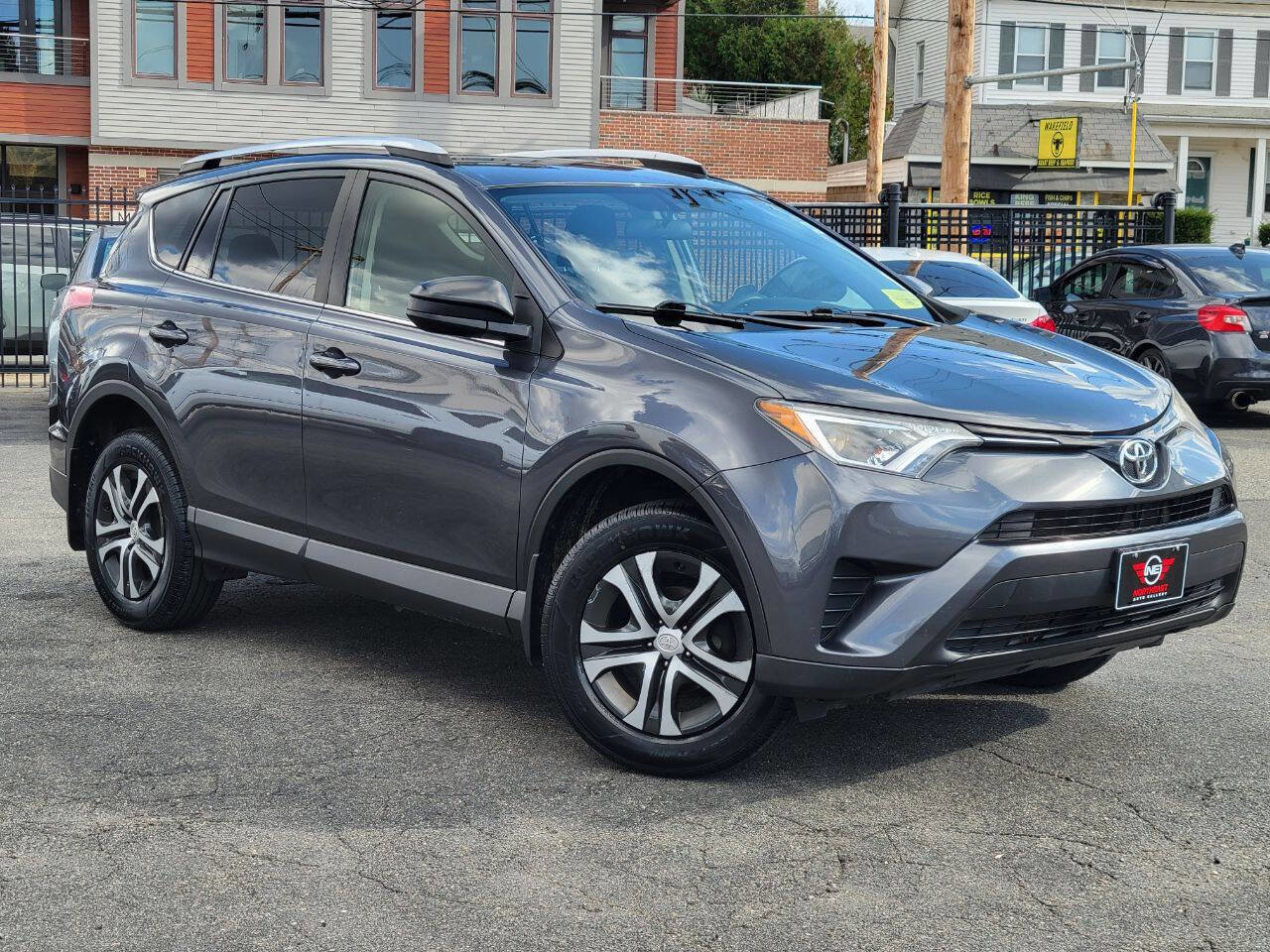 Used 2016 Toyota RAV4 LE AWD/4WD image 4