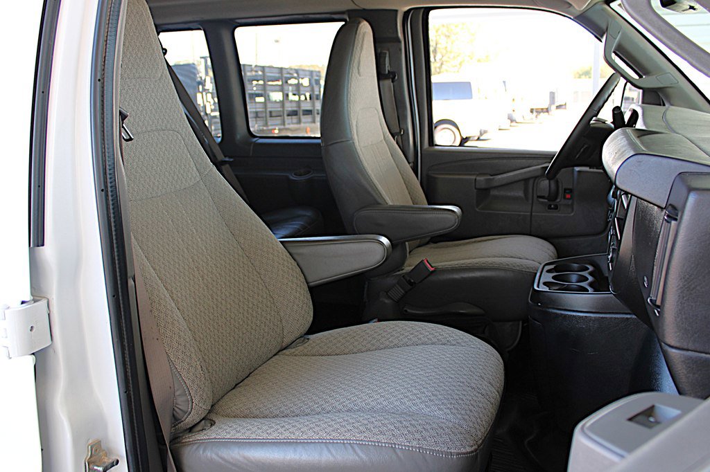 Used 2020 Chevrolet Express 3500 LS image 15