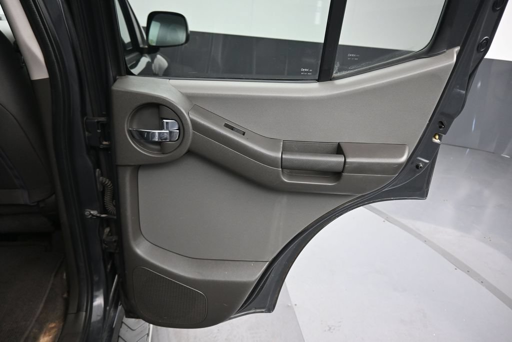 Used 2010 Nissan Xterra X AWD/4WD image 22