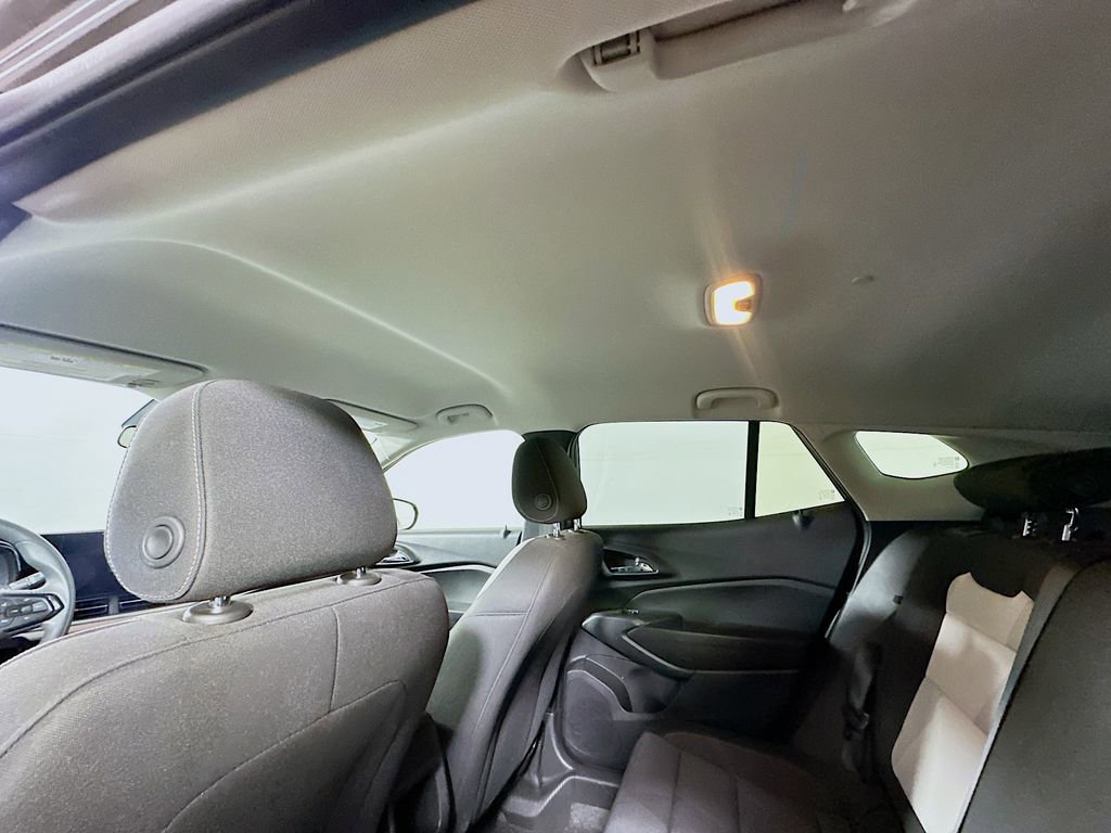 Used 2025 Chevrolet Trax LS FWD image 13