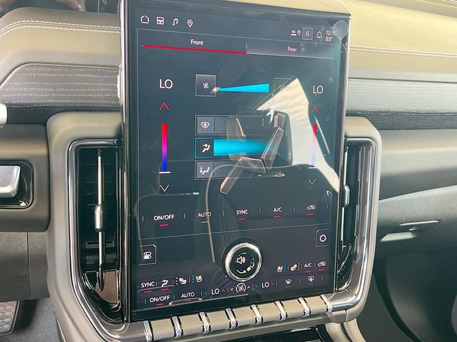 New 2026 GMC Yukon XL AT4 Ultimate AWD/4WD image 11