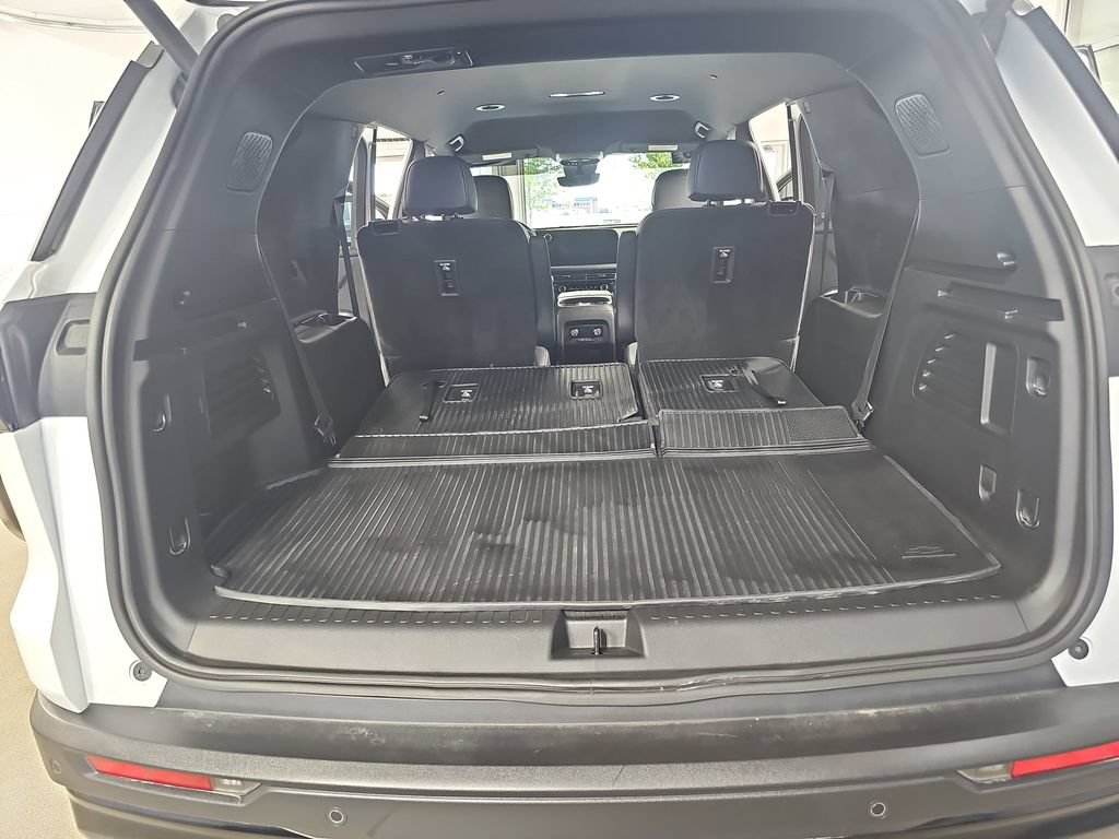 Certified 2026 Chevrolet Traverse LT w/ Midnight/Sport Edition FWD image 18