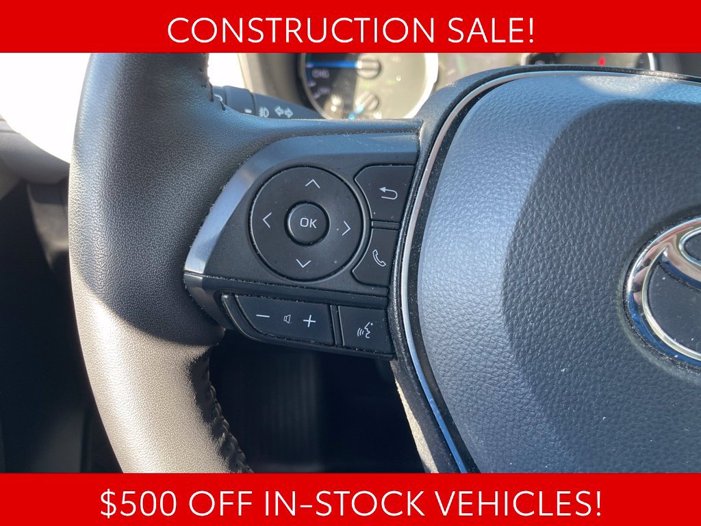 Used 2022 Toyota RAV4 XLE Premium AWD/4WD image 28