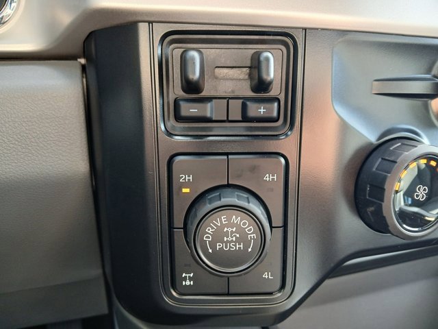 New 2025 Ford F250 XLT w/ Black Appearance Package image 15