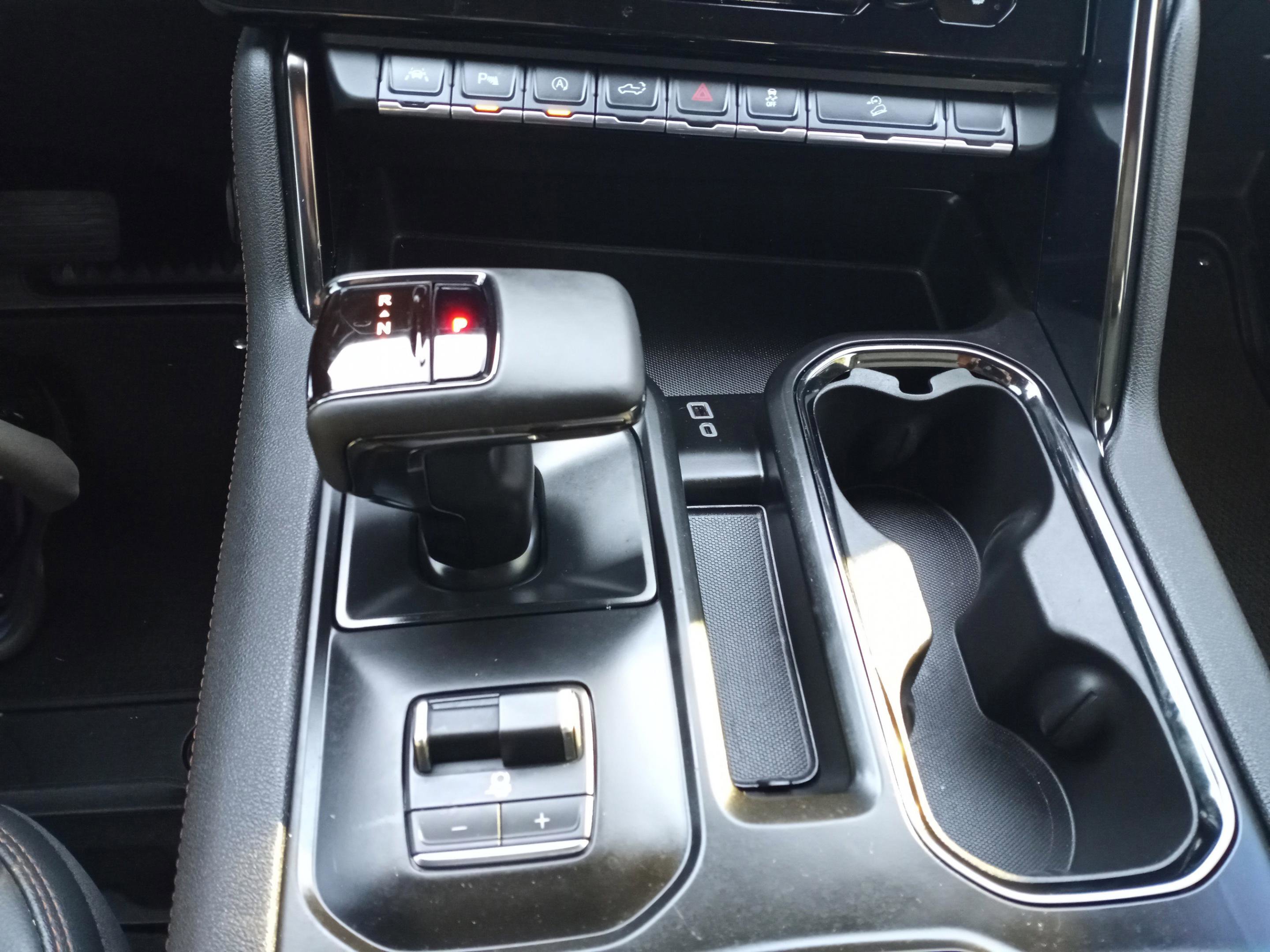 Used 2024 GMC Sierra 1500 AT4 w/ Technology Package image 19