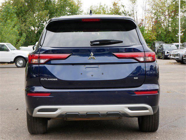 Used 2024 Mitsubishi Outlander SE image 6