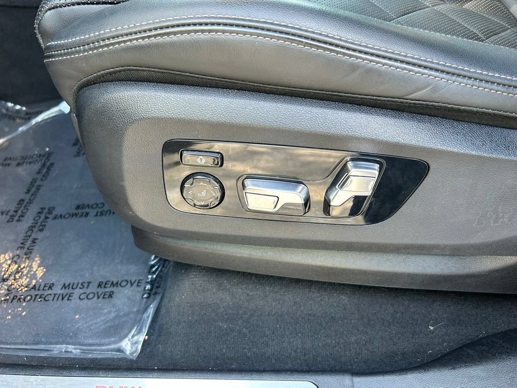 Used 2025 BMW X5 xDrive40i AWD/4WD image 18