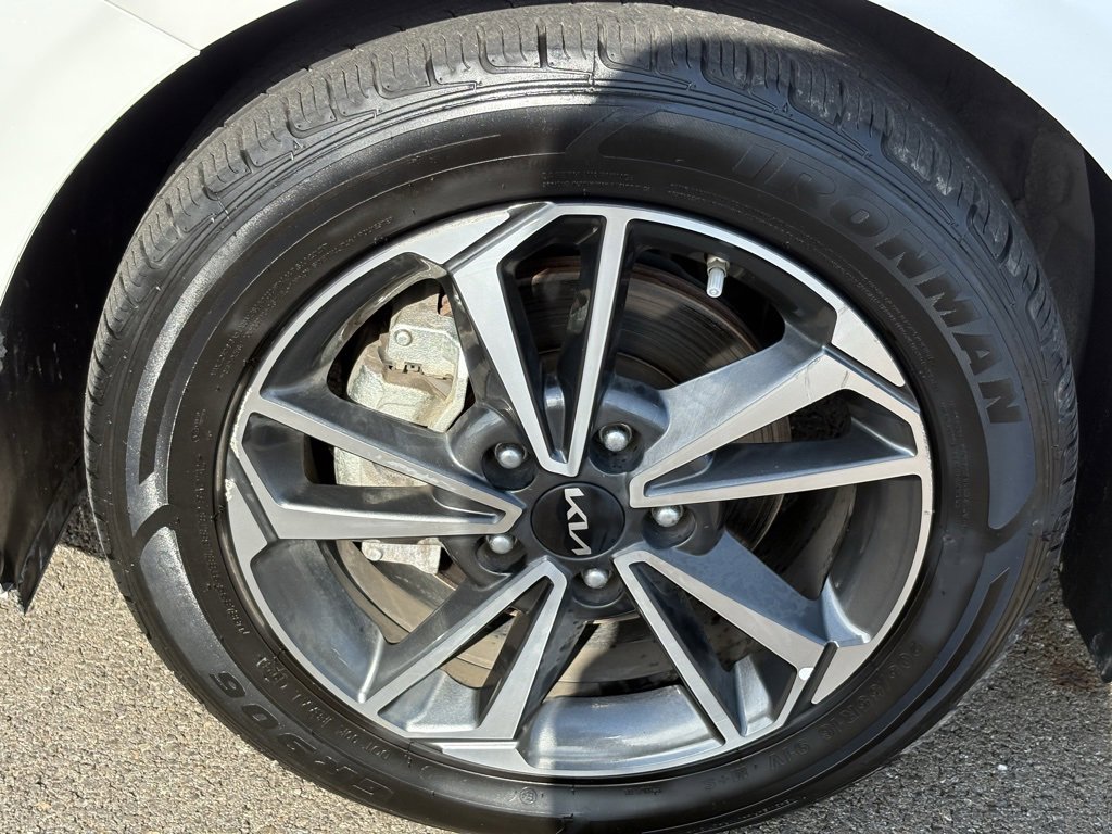 Used 2023 Kia Forte LXS FWD image 11