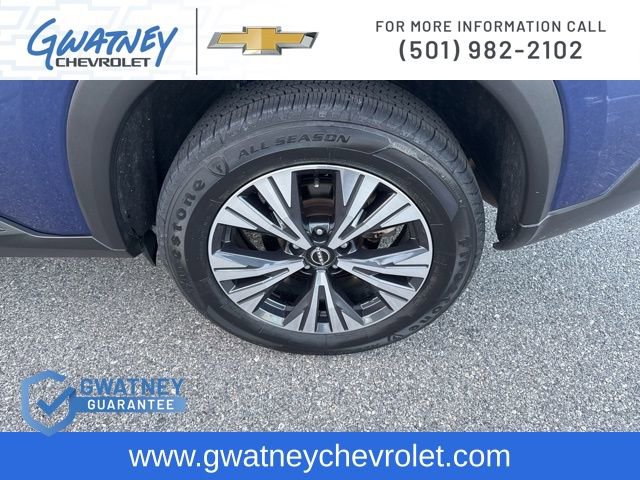 Used 2023 Nissan Rogue SV image 10
