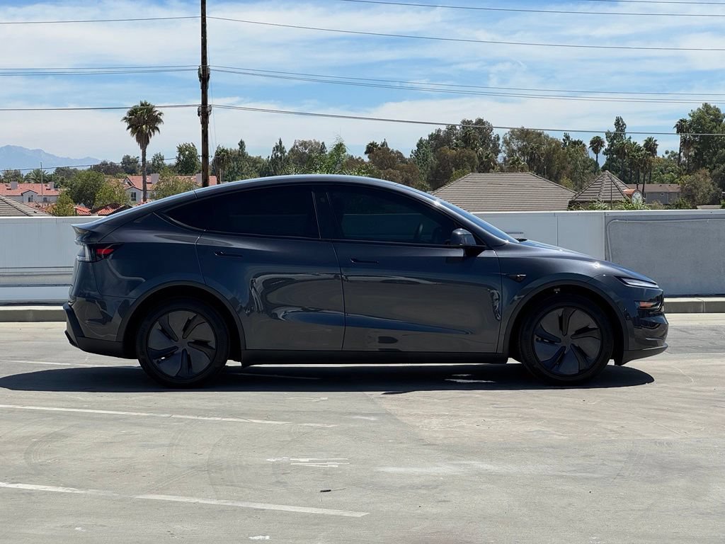 Used 2026 Tesla Model Y Long Range AWD/4WD image 44