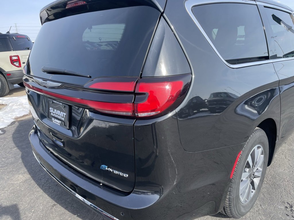 Used 2024 Chrysler Pacifica Select image 31