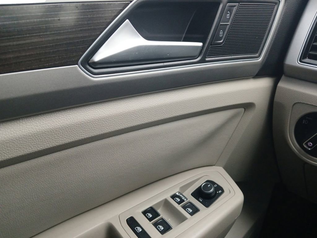Used 2018 Volkswagen Atlas SEL FWD image 8