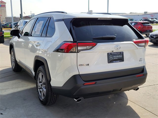 Used 2025 Toyota RAV4 XLE image 12