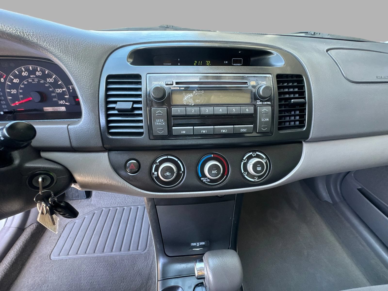 Used 2005 Toyota Camry LE FWD image 29