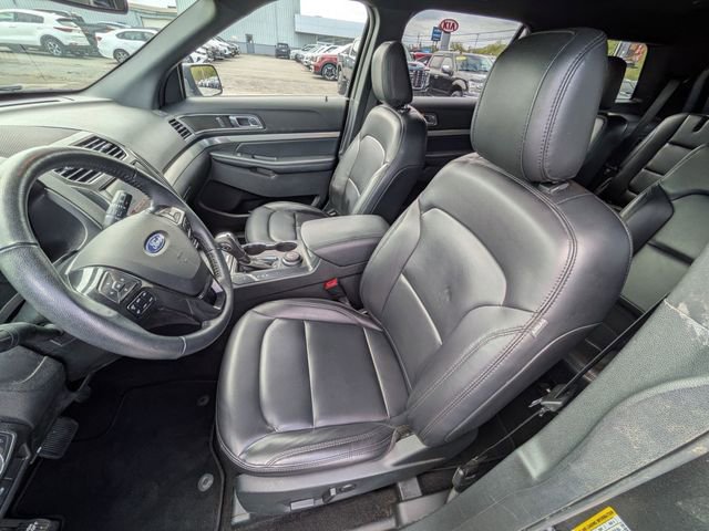 Certified 2019 Ford Explorer XLT w/ Equipment Group 202A AWD/4WD image 8