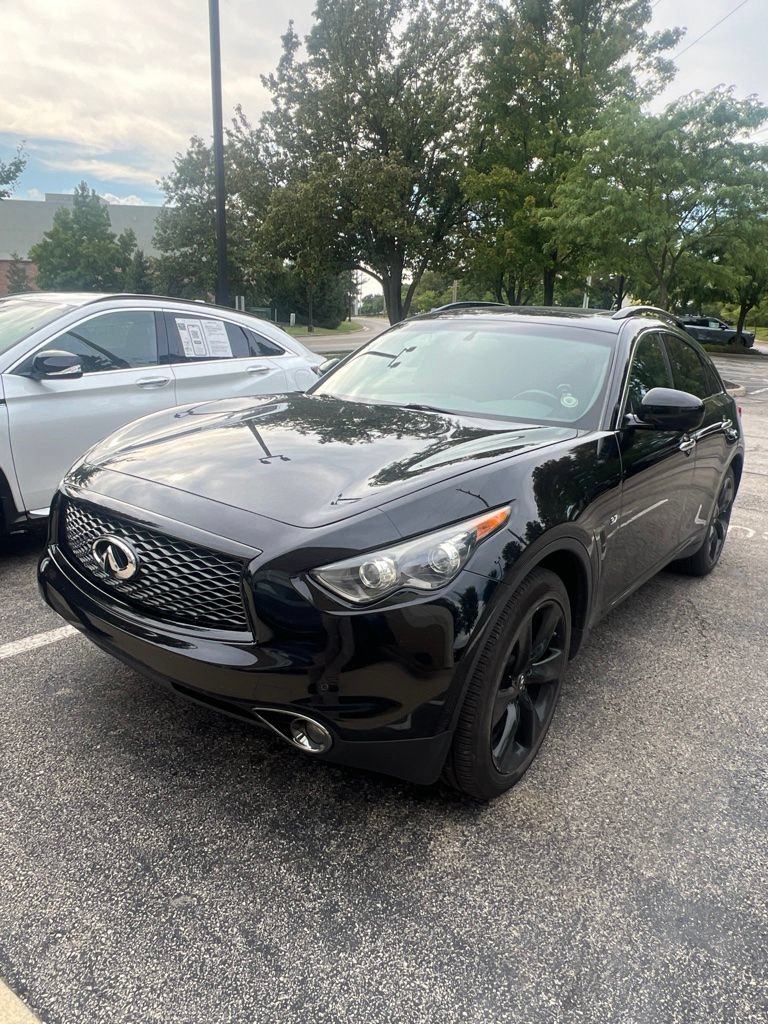 Used 2017 INFINITI QX70 AWD w/ Premium Package image 2