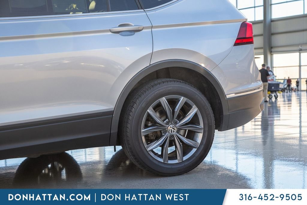 Used 2023 Volkswagen Tiguan SE FWD image 39
