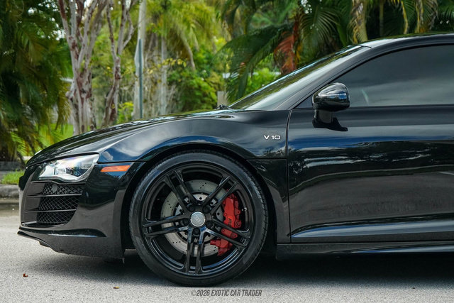 Used 2011 Audi R8 V10 AWD/4WD image 4