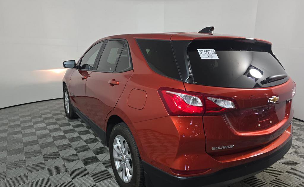 Used 2020 Chevrolet Equinox LS w/ LS Convenience Package AWD/4WD image 6
