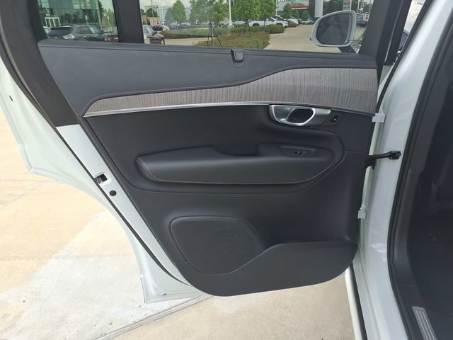 Used 2023 Volvo XC90 B6 Ultimate w/ Protection Package Premier image 17