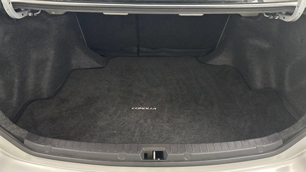 Used 2013 Toyota Corolla LE FWD image 10