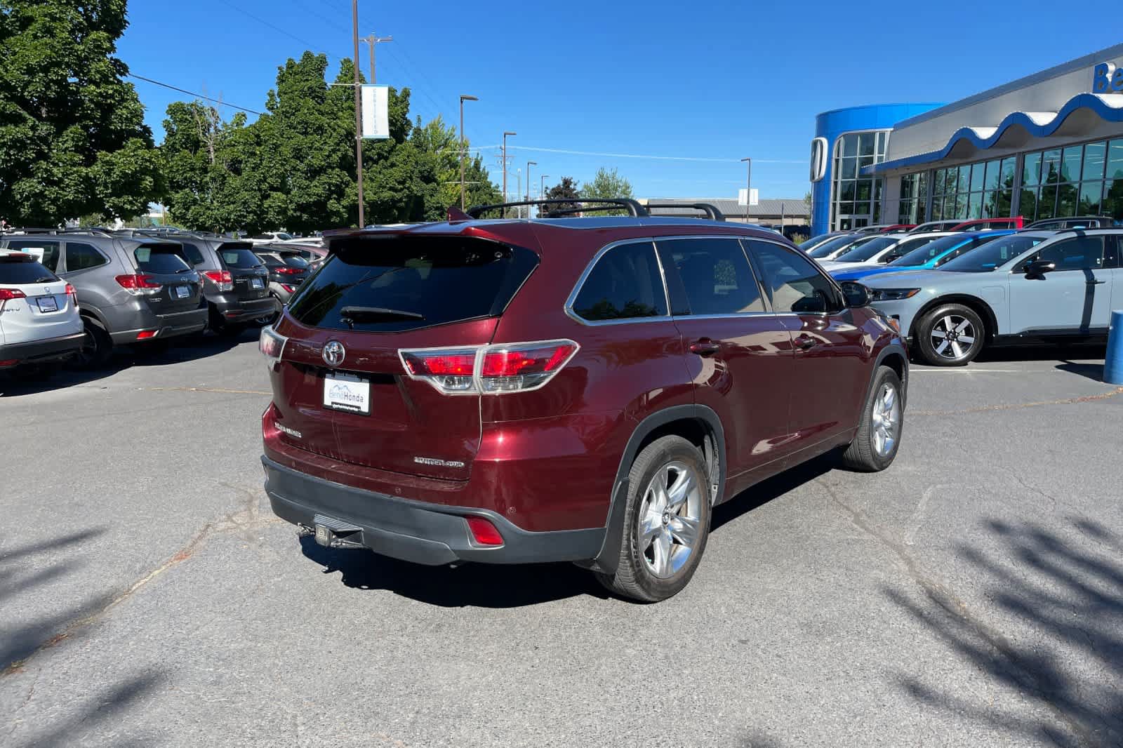 Used 2016 Toyota Highlander Limited w/ Driver Technology Package AWD/4WD image 5