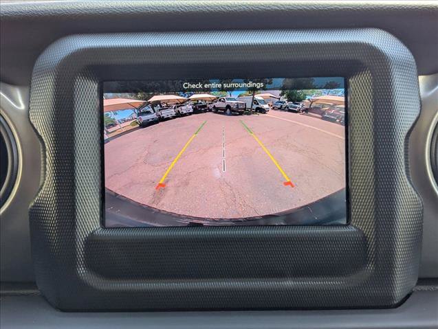 Used 2023 Jeep Wrangler Unlimited AWD/4WD image 13